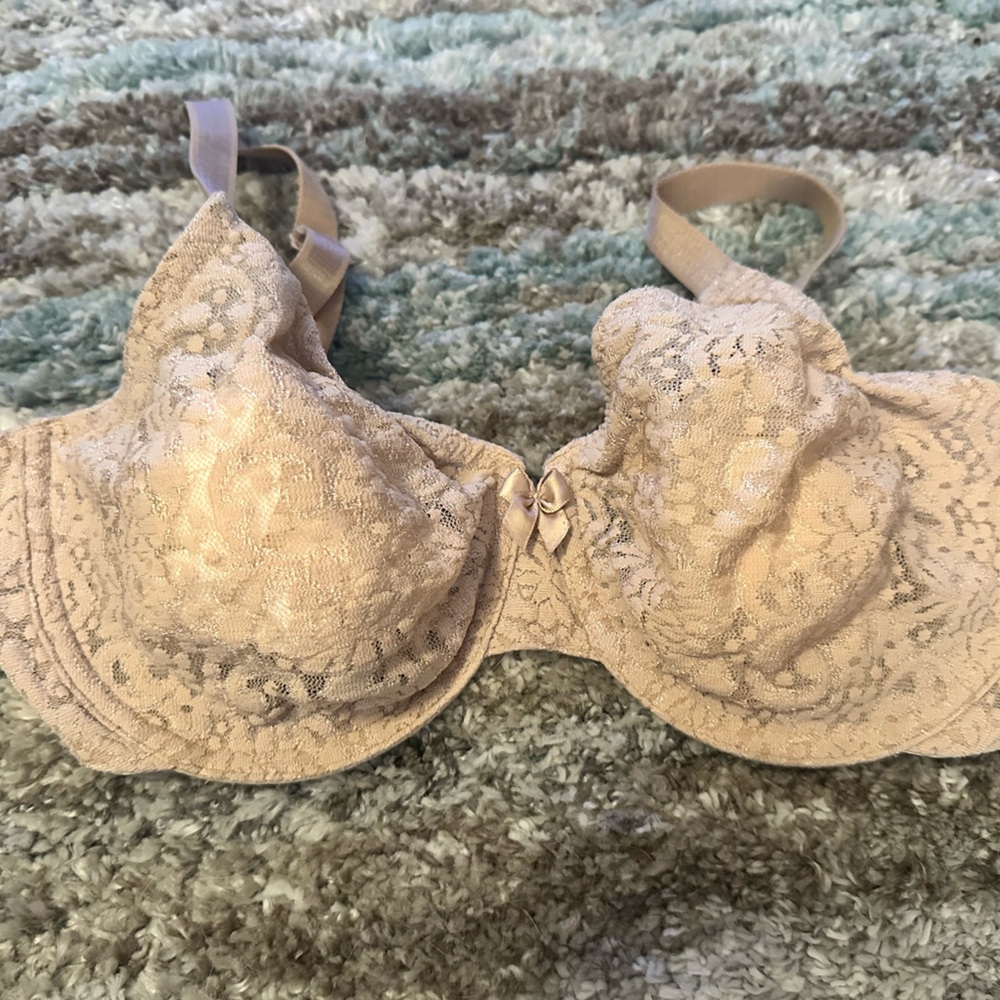 Wacoal Lace Bra in Soft Beige
